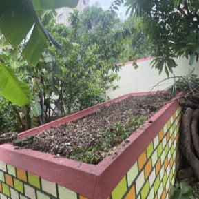 Raised bed planter for urban growing