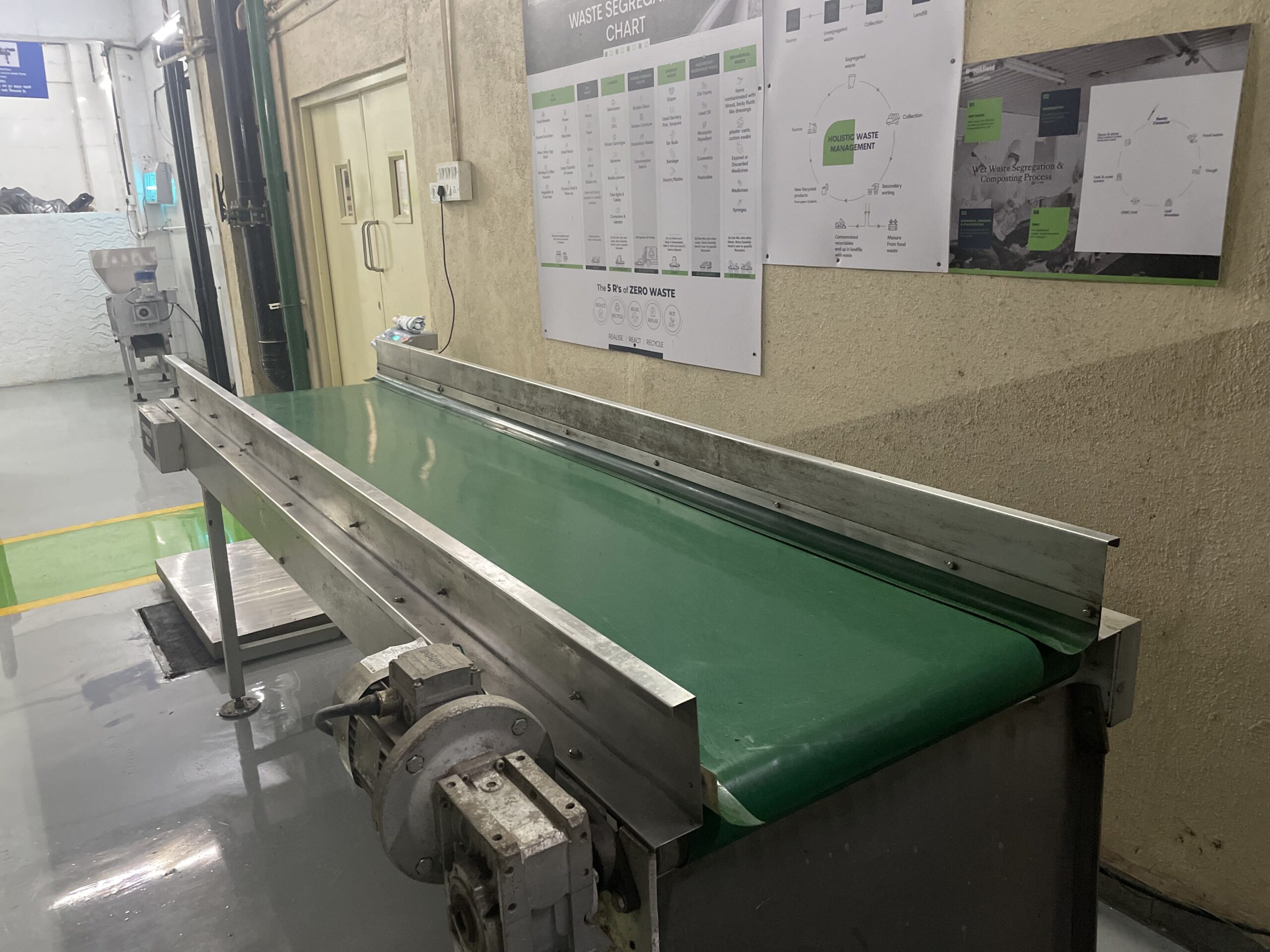 Plastic_sorting_conveyer